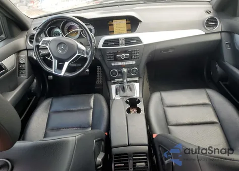 2012 Mercedes-Benz C 250 из США, поврежденный, VIN WDDGF4HB5CA655253